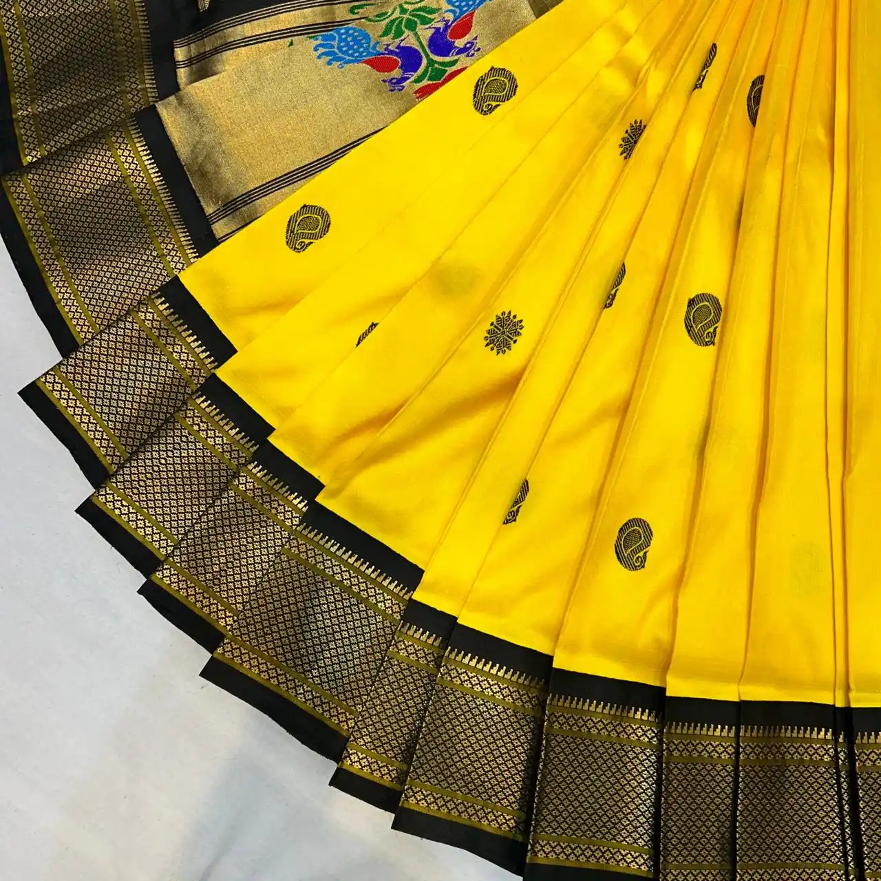 Handloom Paithani